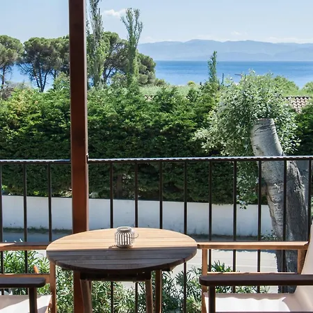 Ben'S Apartments - Studio Skiathos Town Exterior photo
